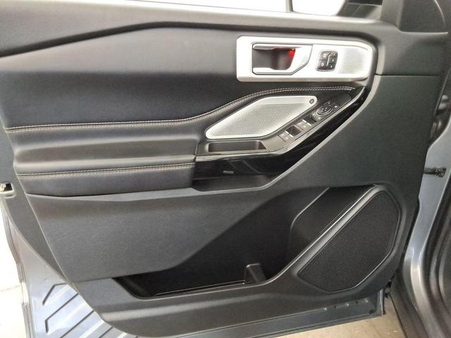 Photo of 2022 Carbonized Gray Metallic Ford Explorer