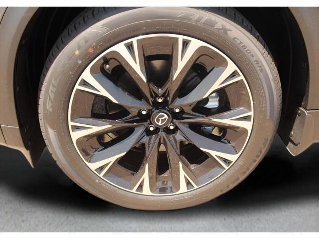 Photo of 2025 Machine Gray Metallic Mazda CX-90 PHEV