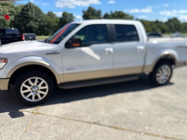 Photo of 2014 Oxford White Ford F-150