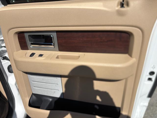 Photo of 2014 Oxford White Ford F-150