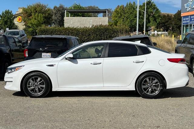 Photo of 2018 Snow White Pearl Kia Optima