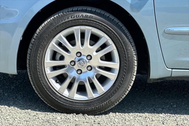 Photo of 2009 Blue Mirage Metallic Toyota Sienna