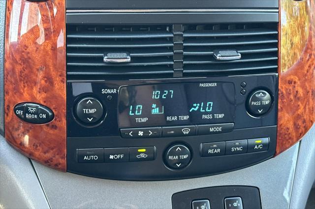 Photo of 2009 Blue Mirage Metallic Toyota Sienna
