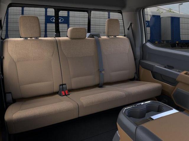 Photo of 2025 Oxford White Ford F-350