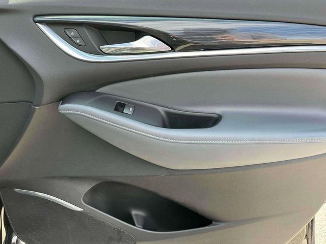 Photo of 2020 Ebony Twilight Metallic Buick Enclave