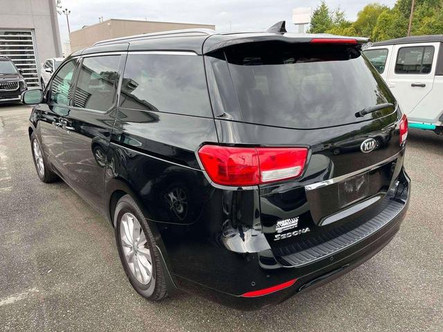 Photo of 2018 Aurora Black Kia Sedona