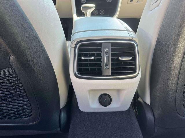 Photo of 2023 Silver Genesis G70