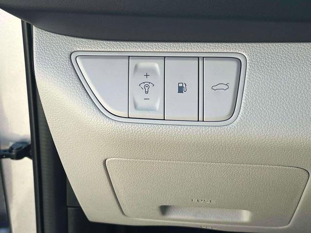 Photo of 2023 Silver Genesis G70