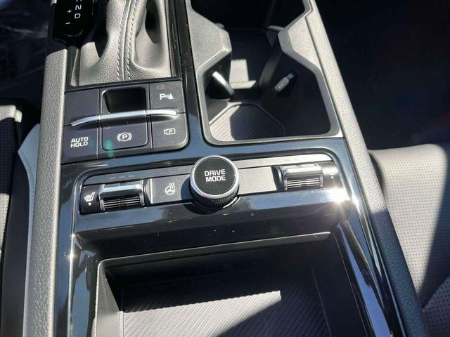 Photo of 2025 Wolf Gray Kia K5