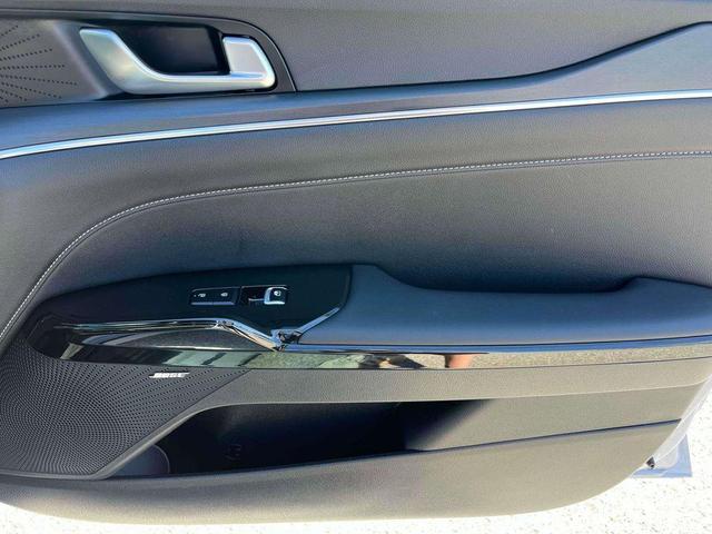 Photo of 2025 Wolf Gray Kia K5