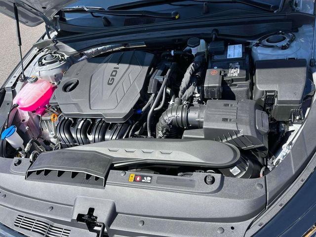 Photo of 2025 Wolf Gray Kia K5