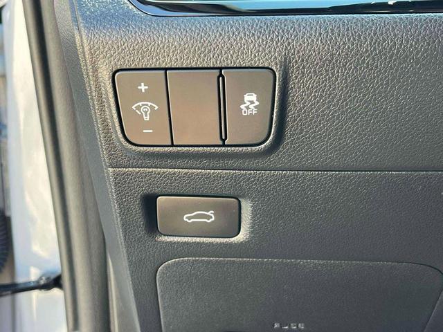 Photo of 2025 Wolf Gray Kia K5