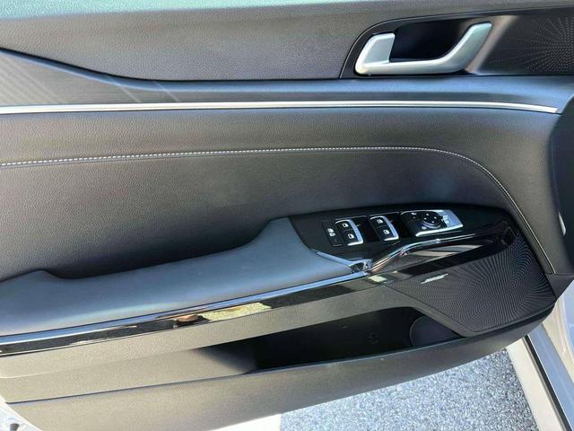 Photo of 2025 Wolf Gray Kia K5
