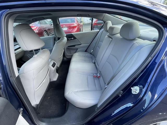 Photo of 2015 Still Night Pearl Honda Accord