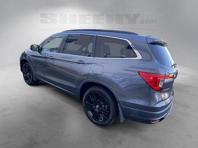 Photo of 2022 Gray Honda Pilot