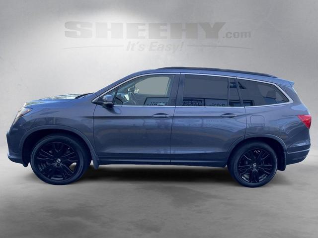 Photo of 2022 Gray Honda Pilot