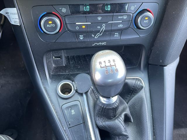 Photo of 2015 Performance Blue Ford Focus ST