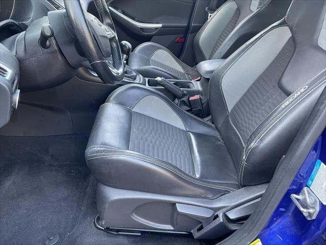 Photo of 2015 Performance Blue Ford Focus ST