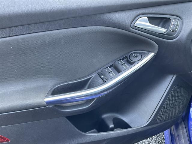 Photo of 2015 Performance Blue Ford Focus ST