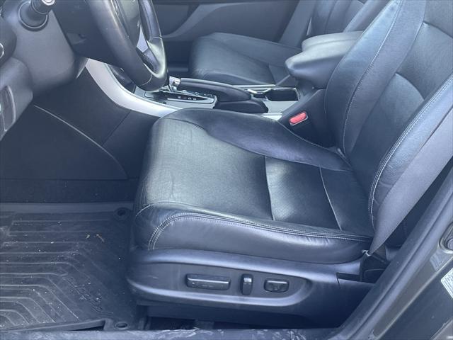 Photo of 2013 Hematite Metallic Honda Accord
