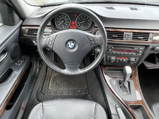 Photo of 2011 Space Gray Metallic BMW 328
