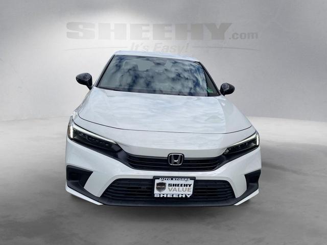 Photo of 2024 Platinum White Pearl Honda Civic