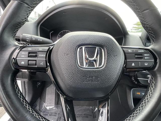 Photo of 2024 Platinum White Pearl Honda Civic