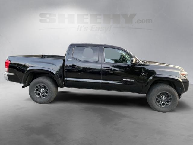 Photo of 2017 Black Toyota Tacoma