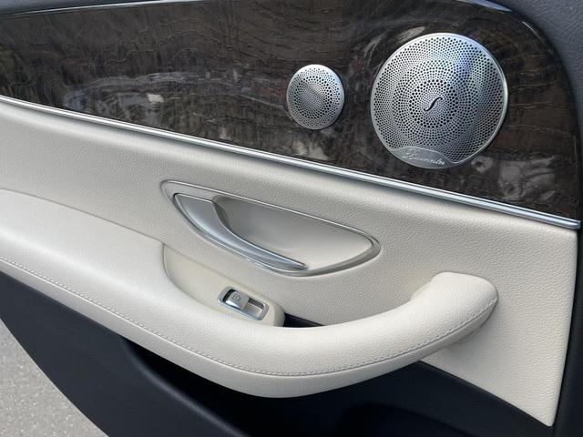 Photo of 2017 Lunar Blue Metallic Mercedes-Benz E-Class