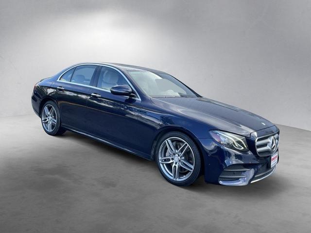 Photo of 2017 Lunar Blue Metallic Mercedes-Benz E-Class