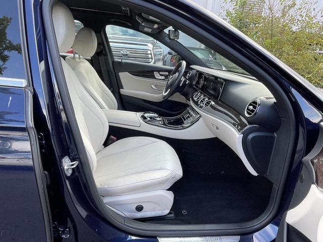 Photo of 2017 Lunar Blue Metallic Mercedes-Benz E-Class