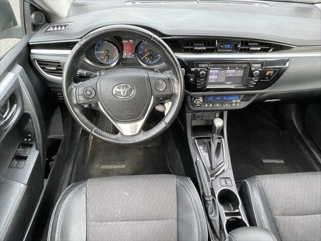 Photo of 2014 Classic Silver Metallic Toyota Corolla