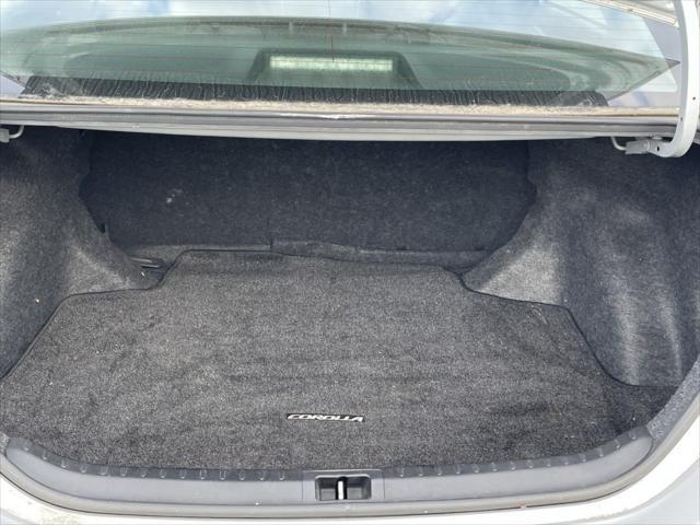 Photo of 2014 Classic Silver Metallic Toyota Corolla