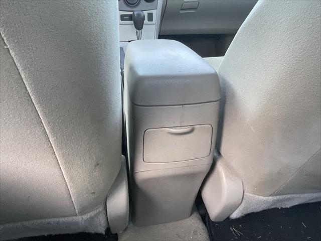 Photo of 2013 Magnetic Gray Metallic Toyota Corolla