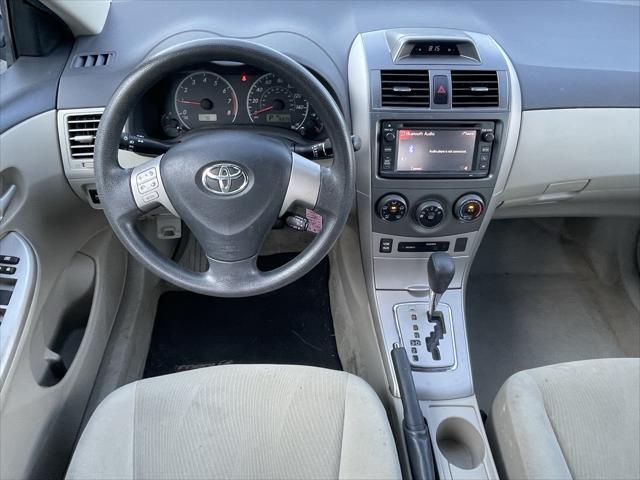 Photo of 2013 Magnetic Gray Metallic Toyota Corolla