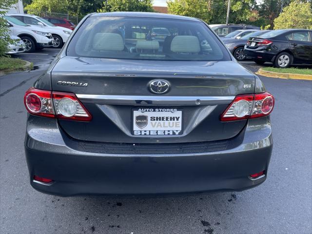 Photo of 2013 Magnetic Gray Metallic Toyota Corolla