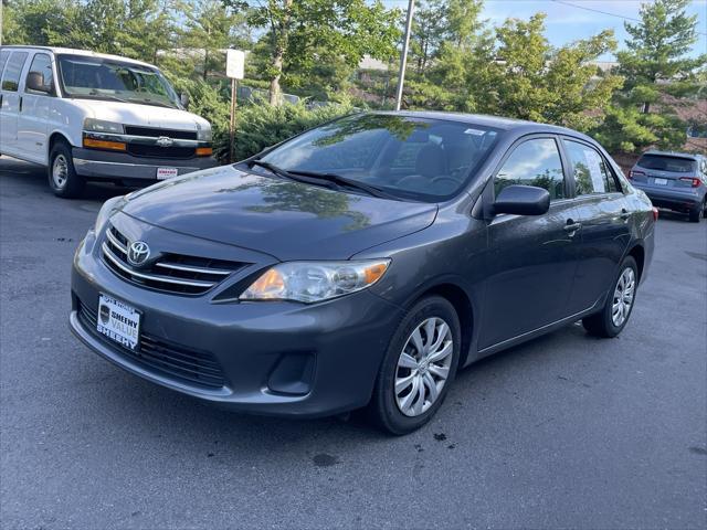 Photo of 2013 Magnetic Gray Metallic Toyota Corolla