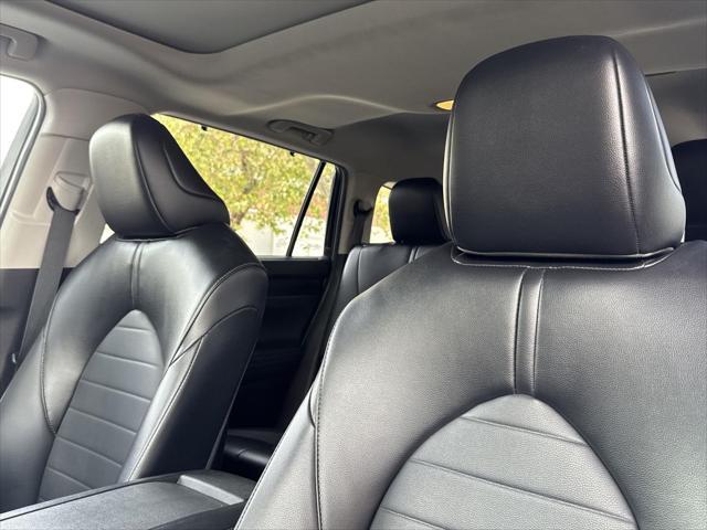 Photo of 2022 Midnight Black Toyota Highlander