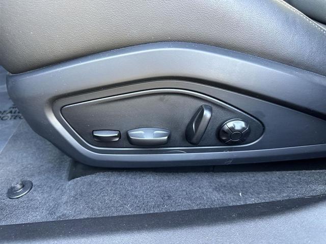 Photo of 2021 Dolomite Silver Metallic Porsche Taycan