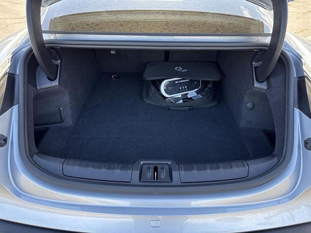 Photo of 2021 Dolomite Silver Metallic Porsche Taycan