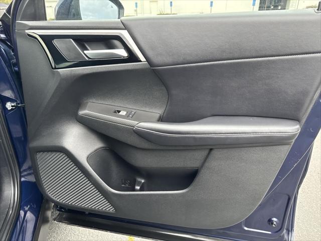 Photo of 2023 Cosmic Blue Metallic Mitsubishi Outlander