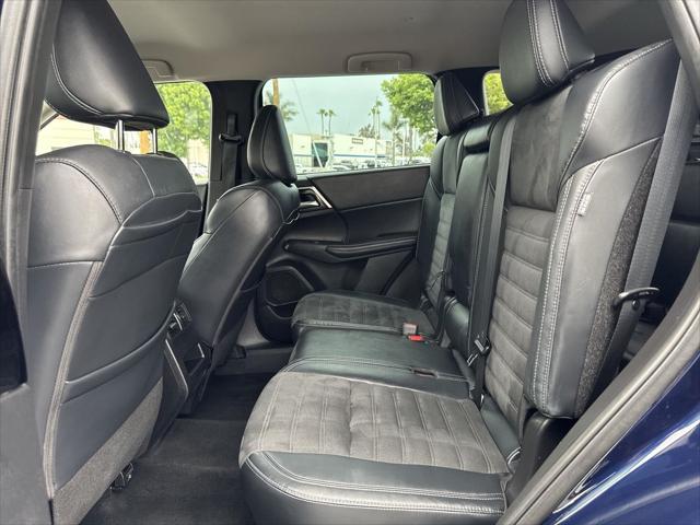 Photo of 2023 Cosmic Blue Metallic Mitsubishi Outlander