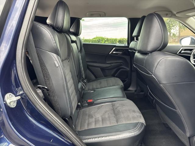 Photo of 2023 Cosmic Blue Metallic Mitsubishi Outlander