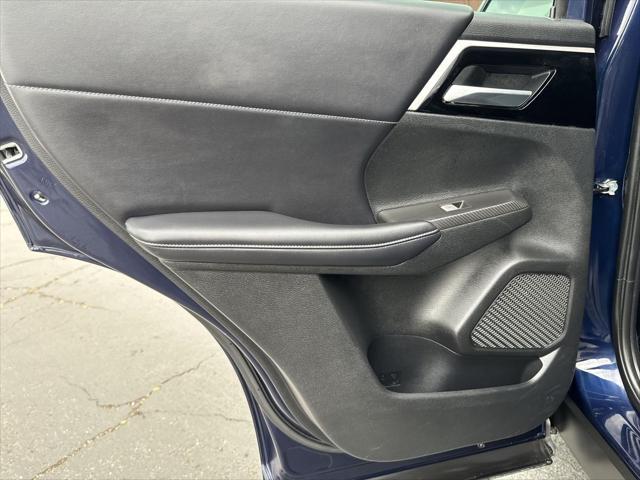 Photo of 2023 Cosmic Blue Metallic Mitsubishi Outlander