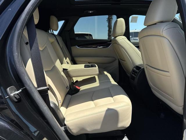 Photo of 2019 Stellar Black Metallic Cadillac XT5