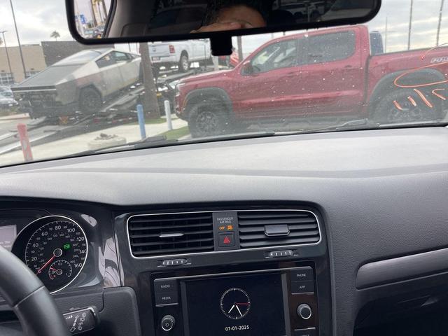 Photo of 2021 Silk Blue Metallic Volkswagen Golf