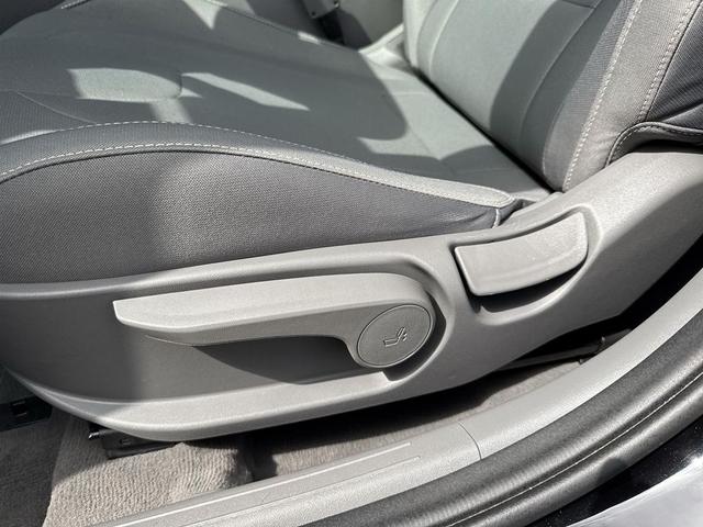 Photo of 2022 Phantom Black Hyundai ELANTRA