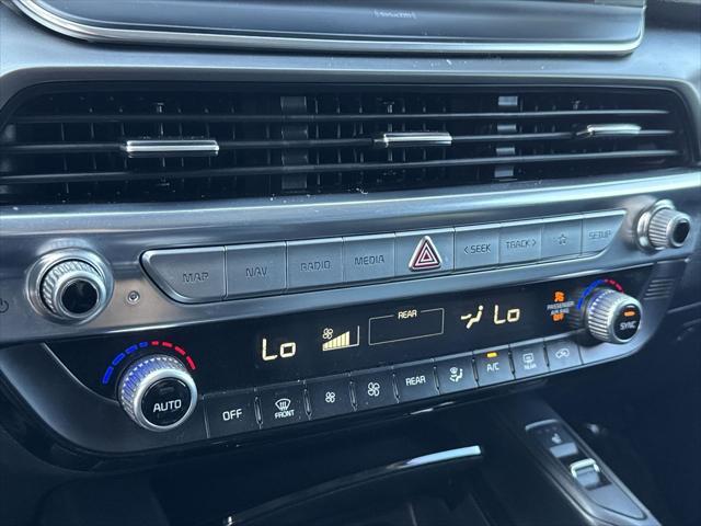 Photo of 2022 Ebony Black Kia Telluride