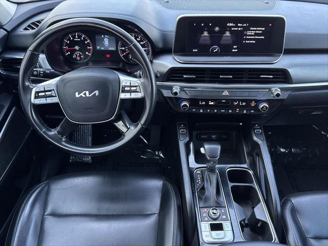Photo of 2022 Ebony Black Kia Telluride