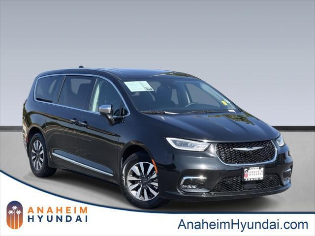 2022 Chrysler Pacifica Hybrid